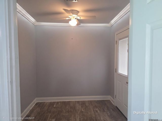 10267 Lake Park Ave, Gonzales, LA 70737