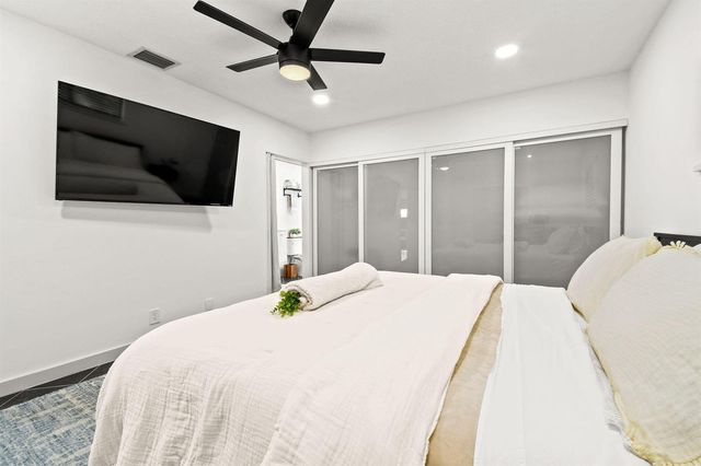 630 NE 15th Place, Boynton Beach, FL 33435