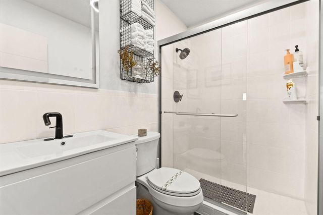 630 NE 15th Place, Boynton Beach, FL 33435