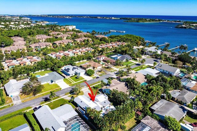 630 NE 15th Place, Boynton Beach, FL 33435