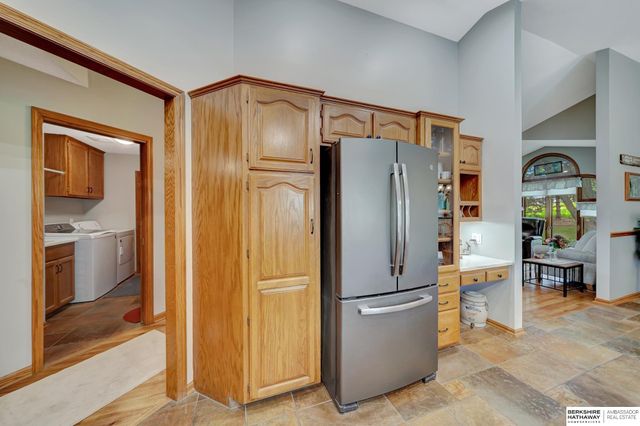 19425 Hilltop Drive, Gretna, NE 68028