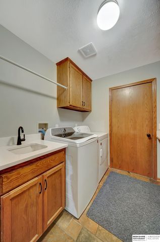 19425 Hilltop Drive, Gretna, NE 68028