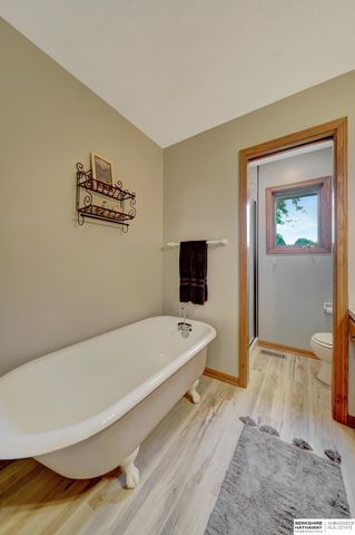 19425 Hilltop Drive, Gretna, NE 68028