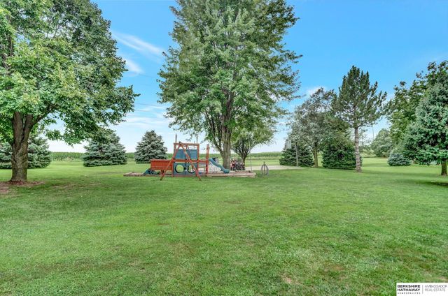 19425 Hilltop Drive, Gretna, NE 68028