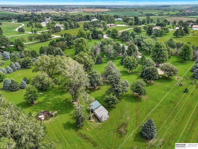 19425 Hilltop Drive, Gretna, NE 68028