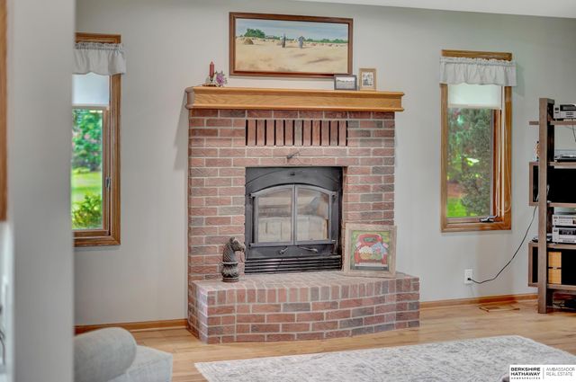 19425 Hilltop Drive, Gretna, NE 68028