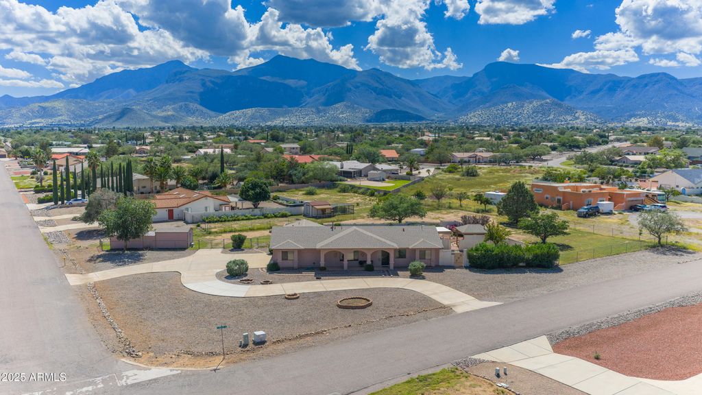 4064 S COMANCHE Drive, Sierra Vista, AZ 85650