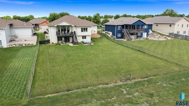 3904 S Harmony Dr Drive, Sioux Falls, SD 57110