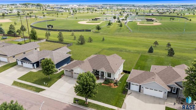 3904 S Harmony Dr Drive, Sioux Falls, SD 57110