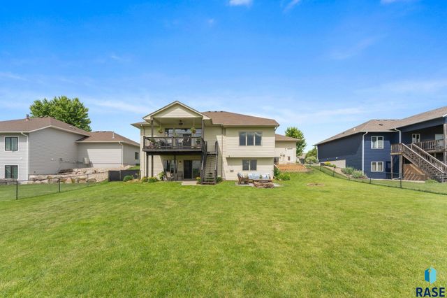 3904 S Harmony Dr Drive, Sioux Falls, SD 57110