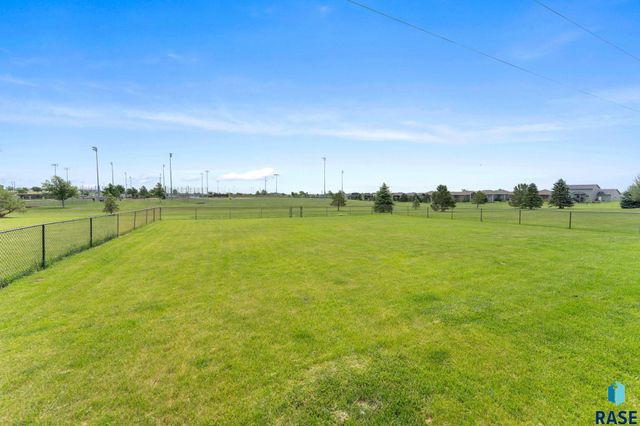 3904 S Harmony Dr Drive, Sioux Falls, SD 57110