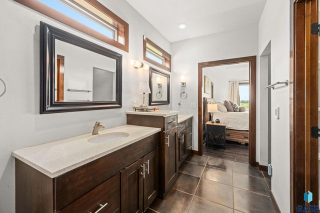 3904 S Harmony Dr Drive, Sioux Falls, SD 57110