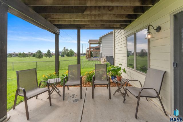 3904 S Harmony Dr Drive, Sioux Falls, SD 57110