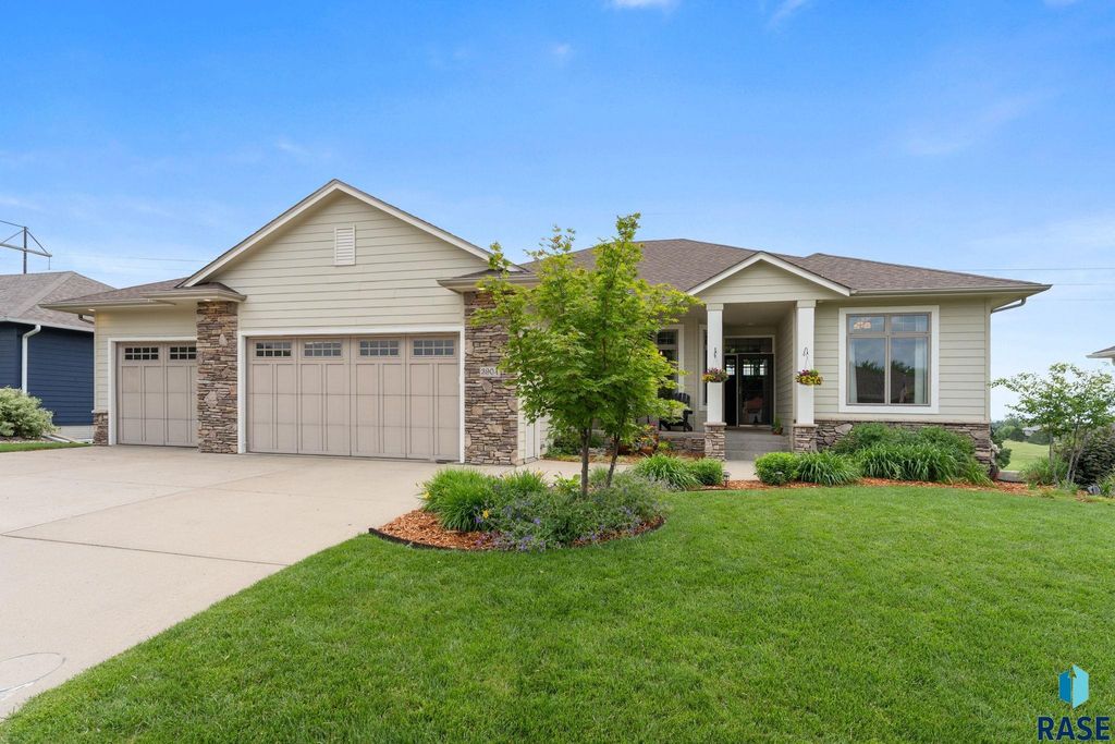 3904 S Harmony Dr Drive, Sioux Falls, SD 57110
