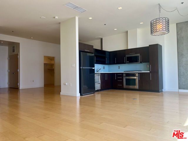 1100 S Hope Street 1704, Los Angeles, CA 90015