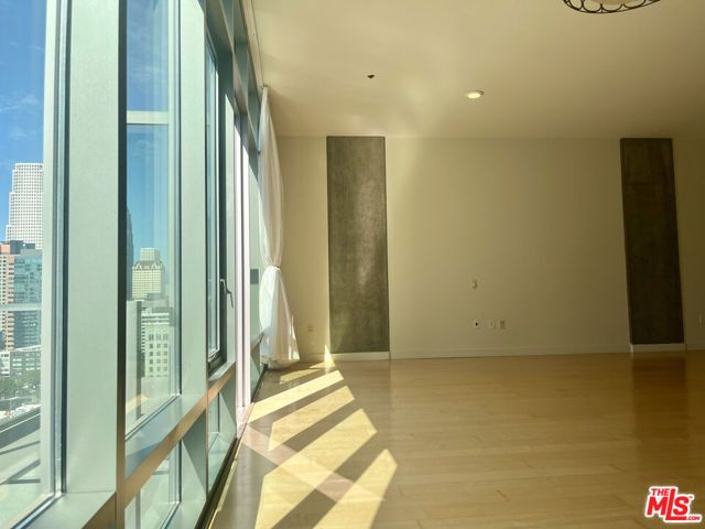 1100 S Hope Street 1704, Los Angeles, CA 90015