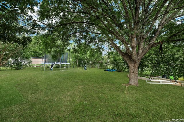 1103 Hidden Pond, San Antonio, TX 78227