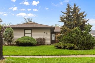 89 W SCHUBERT Avenue, Glendale Heights, IL 60139