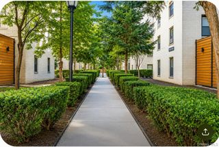 21-28 35 3G, Astoria, NY 11105