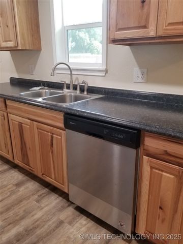 28352 Buchanan Circle, Leon, OK 73441