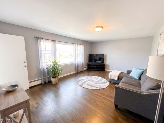 236 Alexander St, Newark City, NJ 07106