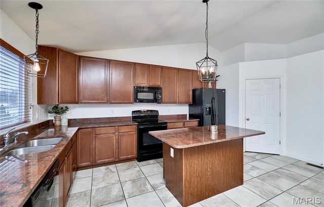 3 Jamesport Court, O'fallon, MO 63366