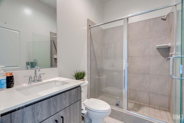 1215 Brookline Lane, Bakersfield, CA 93314