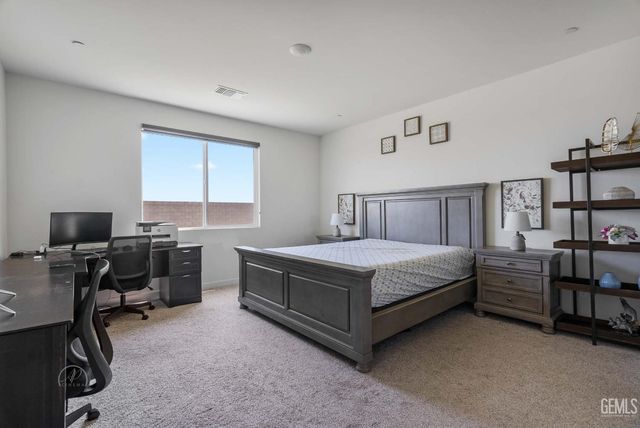 1215 Brookline Lane, Bakersfield, CA 93314