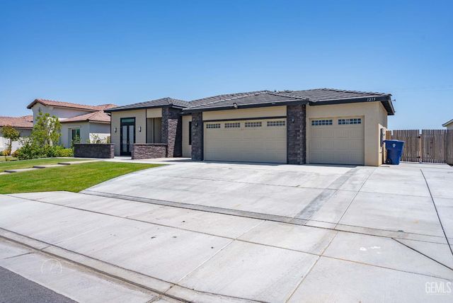 1215 Brookline Lane, Bakersfield, CA 93314
