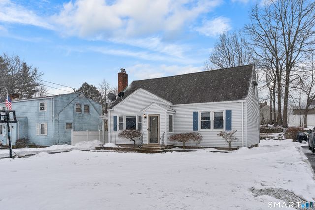 25 Lewis Lane, West Hartford, CT 06110