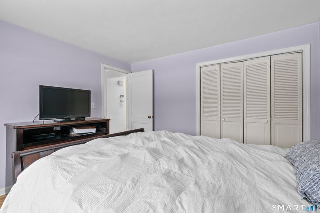 25 Lewis Lane, West Hartford, CT 06110