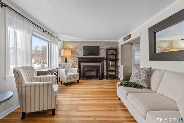 25 Lewis Lane, West Hartford, CT 06110