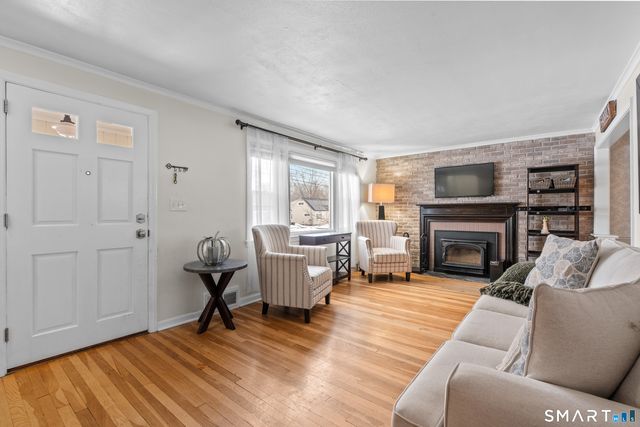 25 Lewis Lane, West Hartford, CT 06110