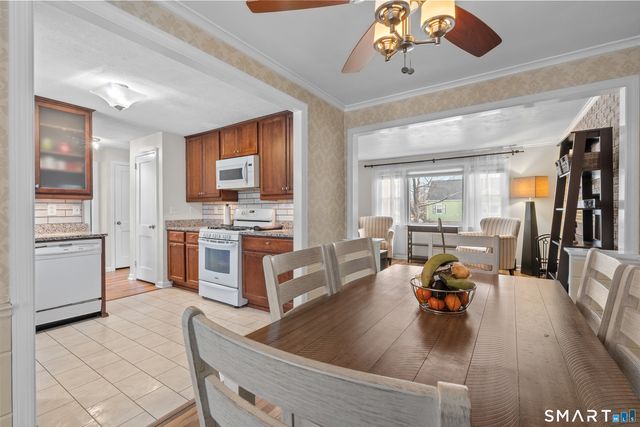 25 Lewis Lane, West Hartford, CT 06110