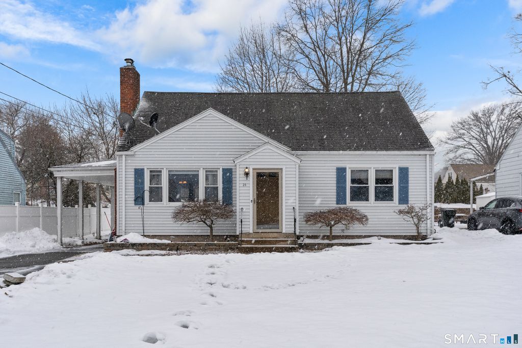 25 Lewis Lane, West Hartford, CT 06110