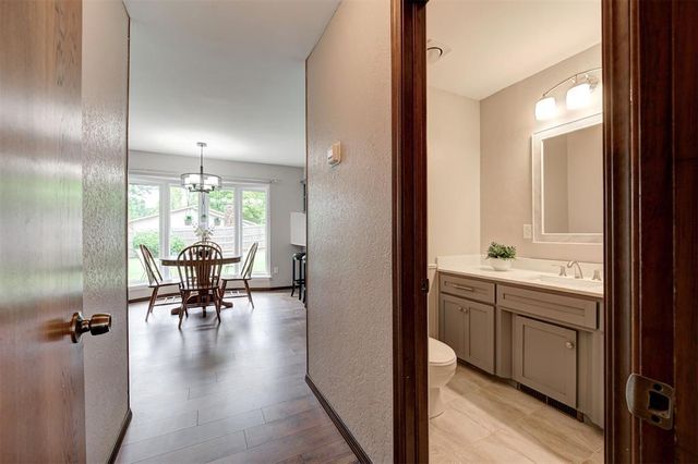 508 Ridge Road, Edmond, OK 73034