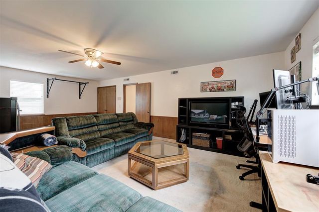 508 Ridge Road, Edmond, OK 73034