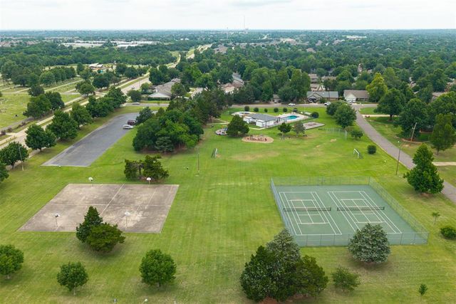 508 Ridge Road, Edmond, OK 73034