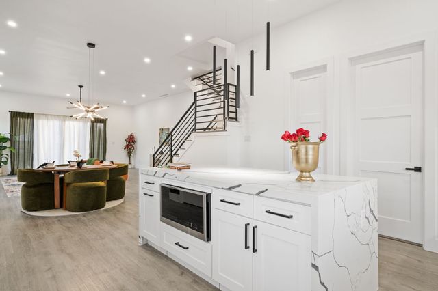 1919 Pollard Street, Dallas, TX 75208