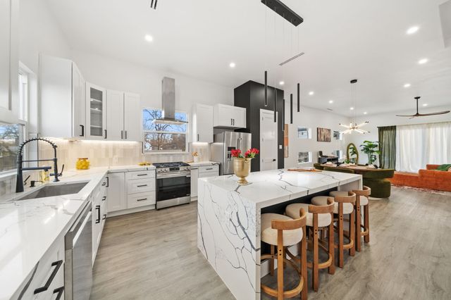 1919 Pollard Street, Dallas, TX 75208