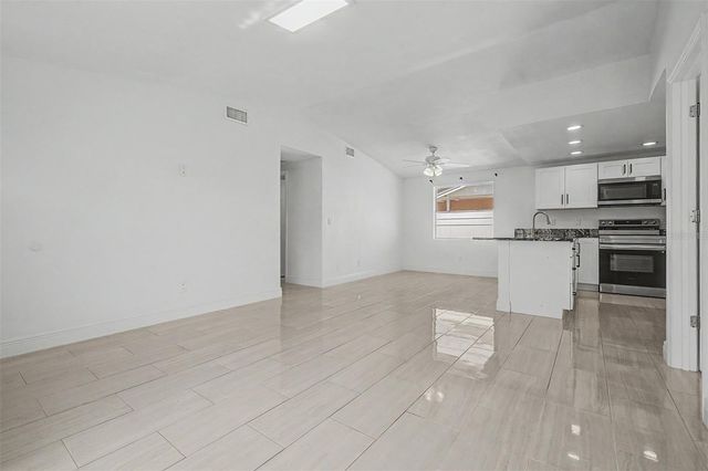 9212 SPY GLASS COURT, Tampa, FL 33615
