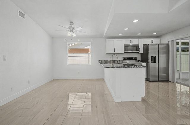 9212 SPY GLASS COURT, Tampa, FL 33615