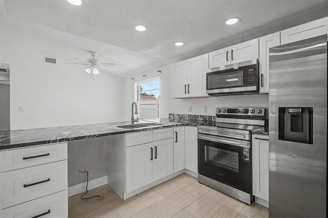 9212 SPY GLASS COURT, Tampa, FL 33615