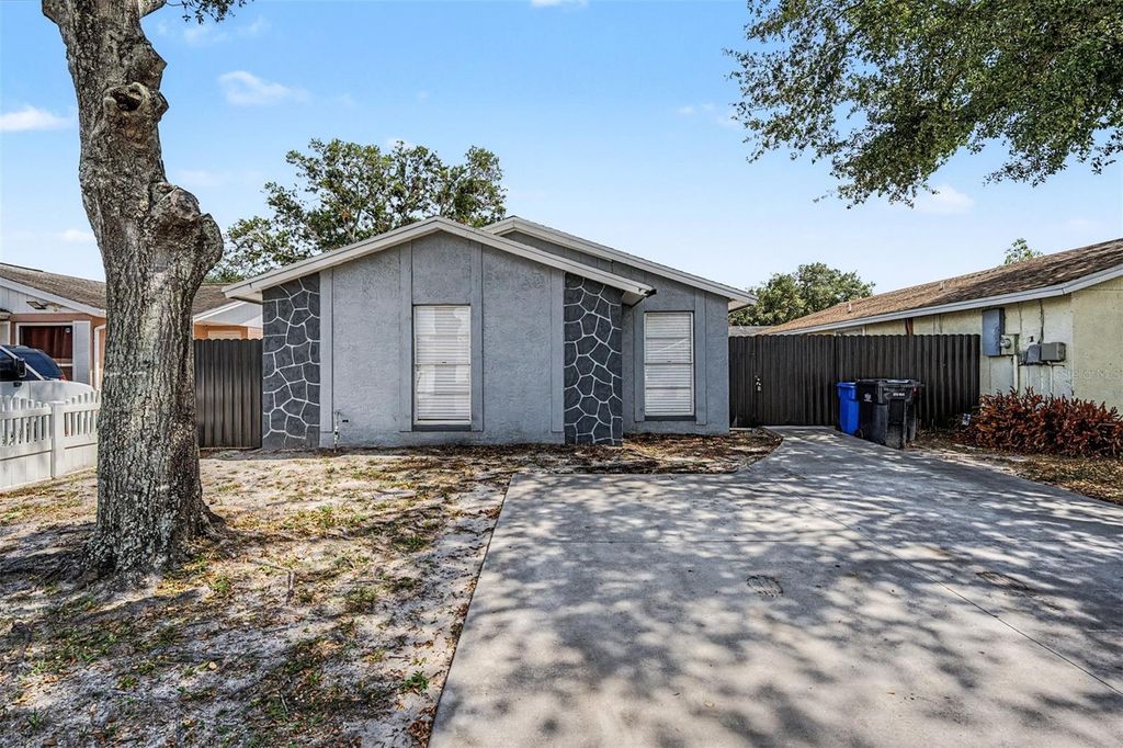 9212 SPY GLASS COURT, Tampa, FL 33615