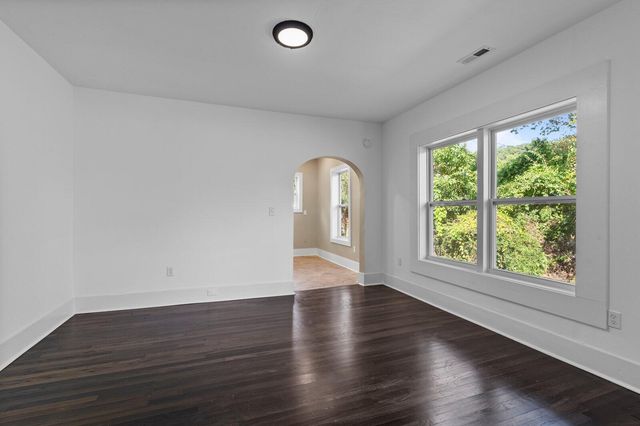 2611 Mccallie Avenue, Chattanooga, TN 37404