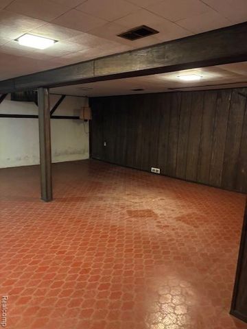 35427 Moravian Drive, Sterling Heights, MI 48312