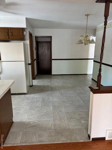 35427 Moravian Drive, Sterling Heights, MI 48312