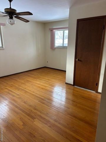 35427 Moravian Drive, Sterling Heights, MI 48312