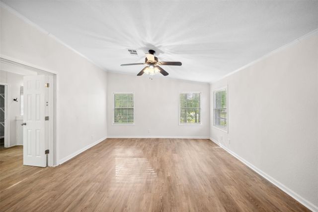 651 Cedar Point Drive, Livingston, TX 77351