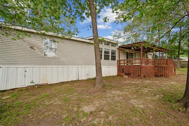 651 Cedar Point Drive, Livingston, TX 77351